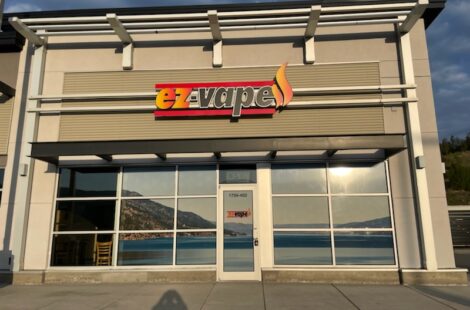 The front of EZ-Vape Kelowna from the parking lot.